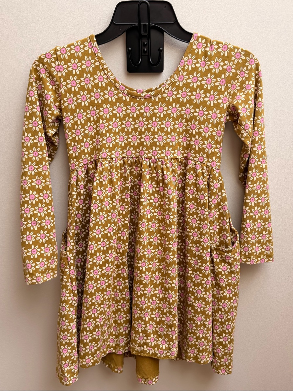 Hanna Andersson Girls' Daisy Print Dress in Mustard & Pink size US 10